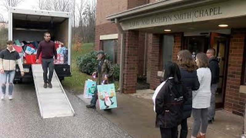 Behrend community fills 125 holiday gift bags