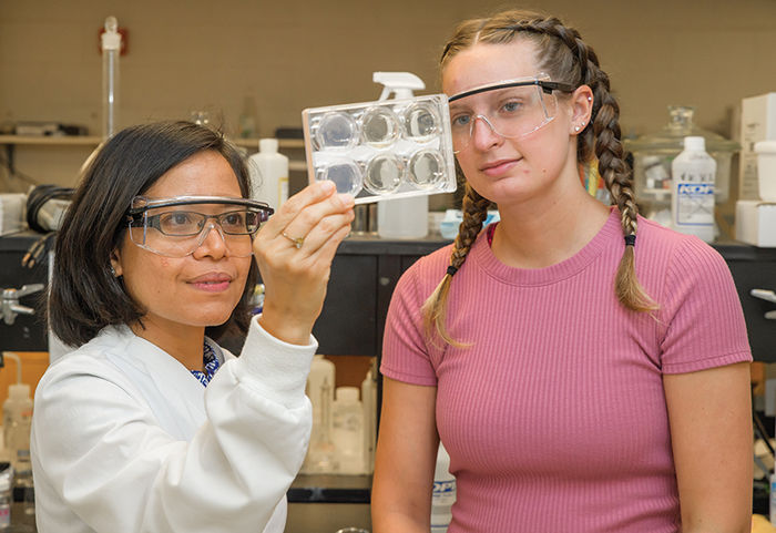Dr. Mary Grace Galinato and Olivia Steinbeck, a Chemistry major and student researcher