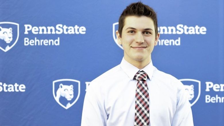 A portrait of Penn State Behrend student Ethan Fontana