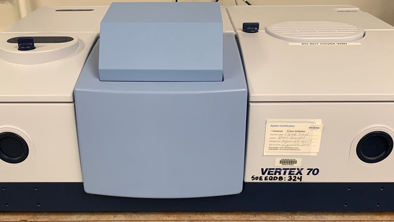 Bruker Vertex FTIR 70