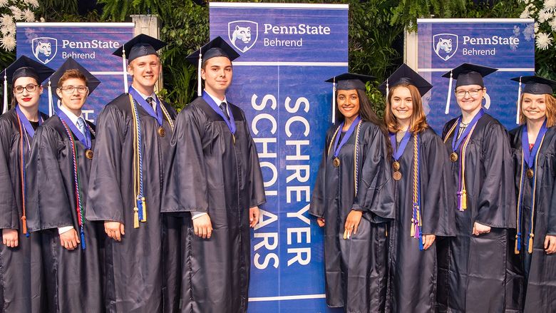2018 Behrend Schreyer Honors College graduates pose at commencement