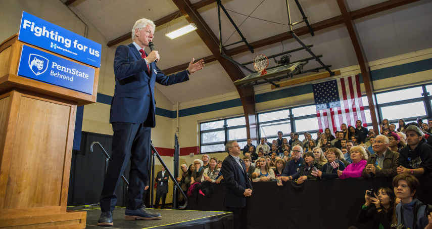 Former President Bill Clinton Campaigns at College Former President Bill Clinton Campaigns at College