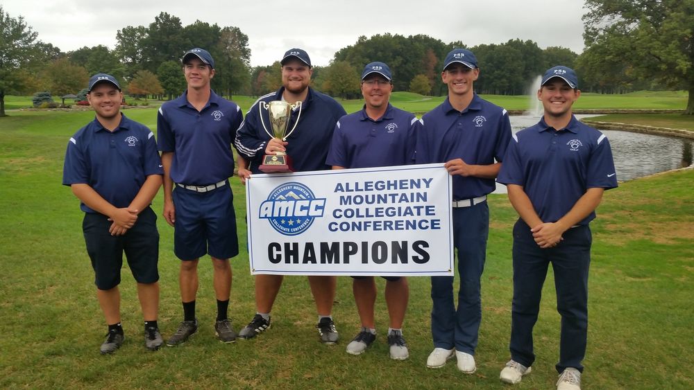 A group portrait of the Penn State Behrend men's golf team