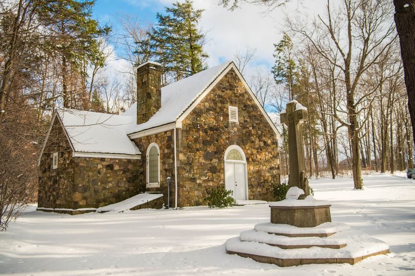An exterior photo of the Behrend Chapel at Wintergreen Gorge Cemetery.