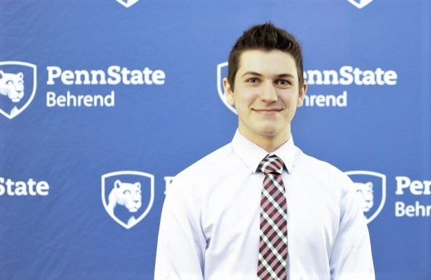 A portrait of Penn State Behrend student Ethan Fontana