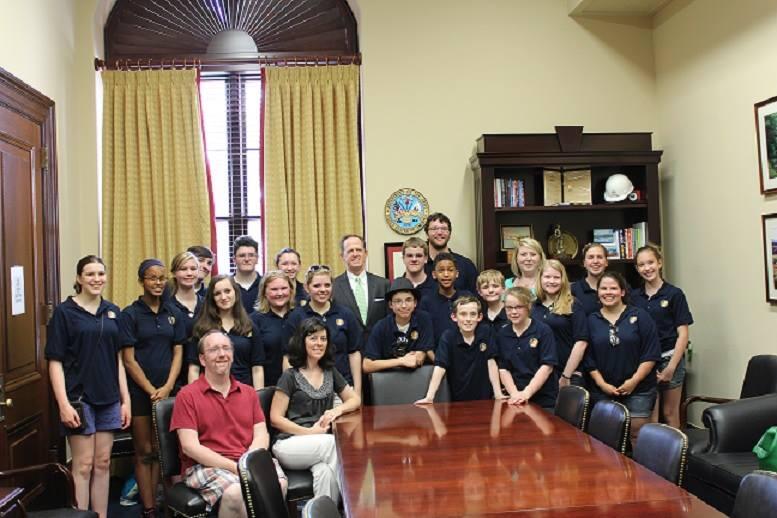 YPC Erie performed an impromptu concert for Senator Pat Toomey as part of its summer tour.