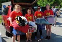 Volunteers Make New Student Move-in Easy