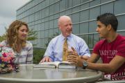 An outdoor class at Penn State Behrend.